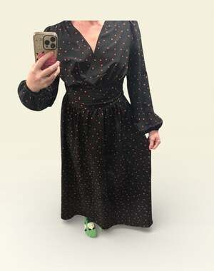 Black V-Neck Heart Print Long Sleeve Maxi Dress - Romantic Boho Style